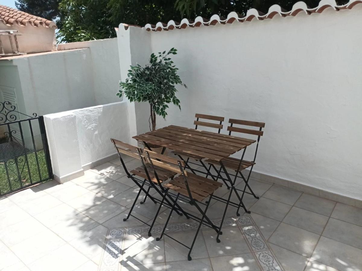 Вілла Nueva Nerja Pueblo Andaluz Casa Grafton Екстер'єр фото